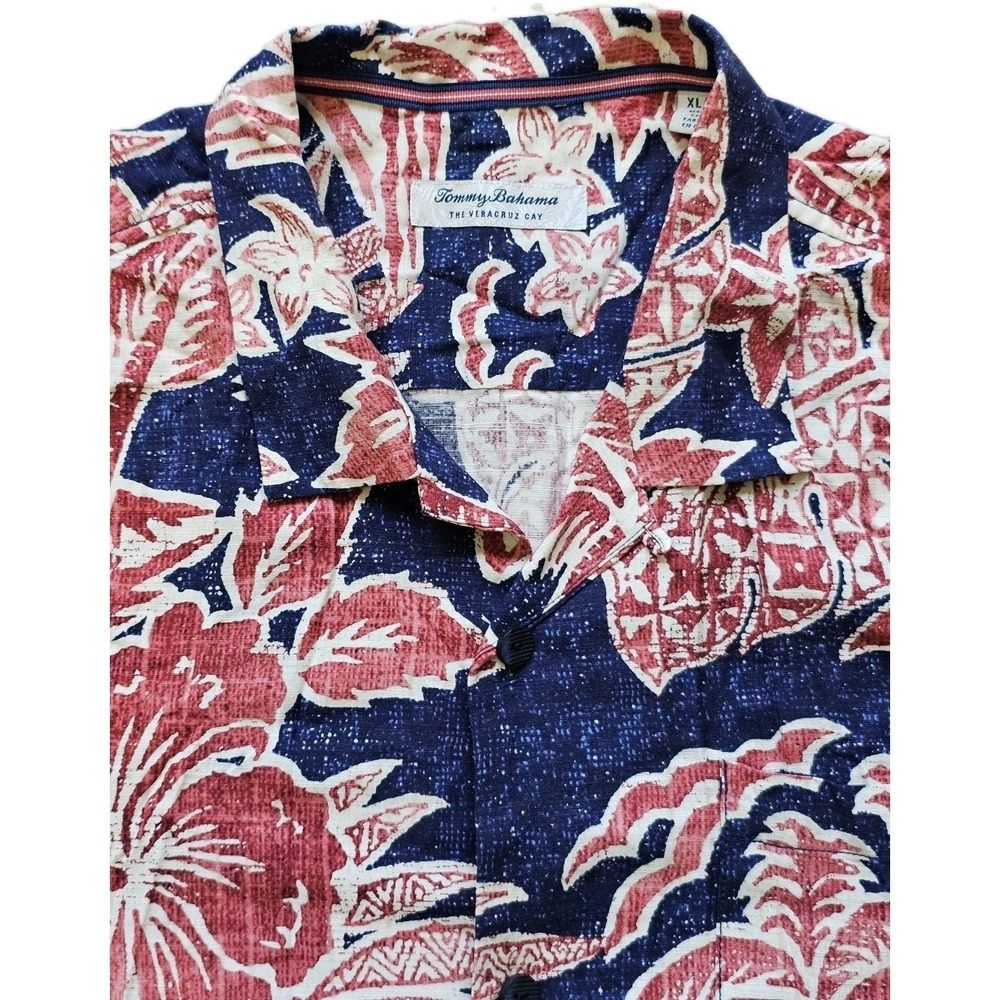 Tommy Bahama Veracruz Cay Shirt Mens XL Navy Red Tropical Print EcoVero